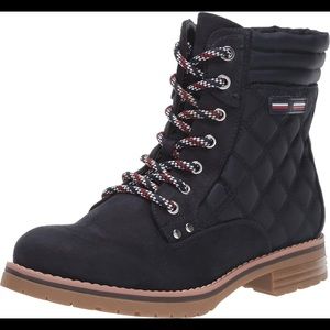 *NWT* Tommy Hilfiger Women’s twOnella Navy Blue Lace Up Zip Up Fashion Boot